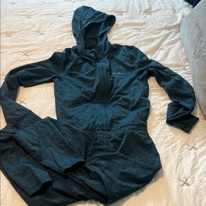 Eddie Bauer Blue Hooded Jumpsuit/underlayer for snow